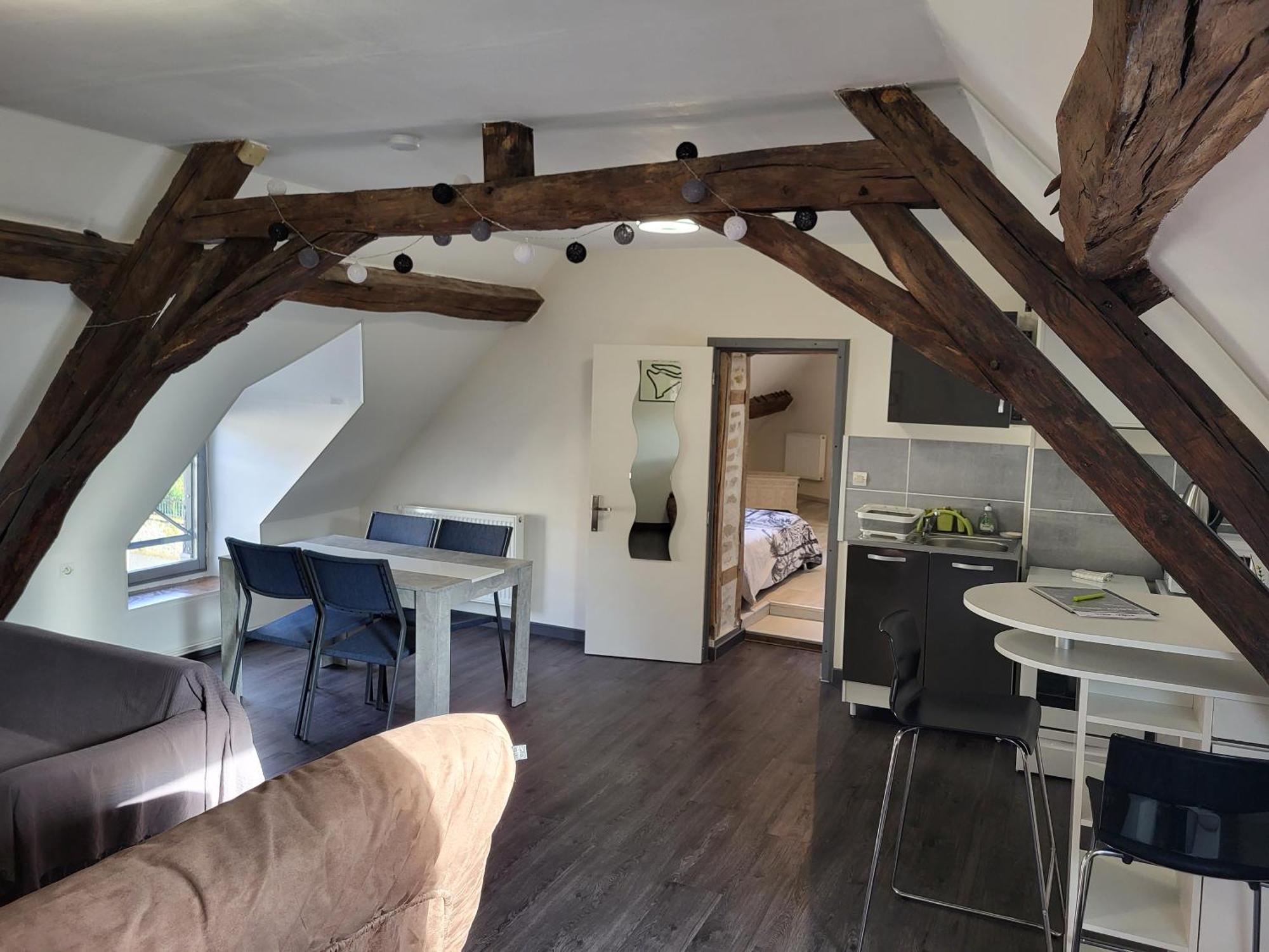 Appartement Au Pied Du Circuit De Magny-Cours Ngoại thất bức ảnh